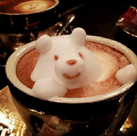 3d-latte-art-kazuki-yamamoto-bärchen-kaffeeschaum