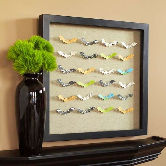 Fledermäuse aus farbigem Papier ausschneiden-Wanddekoidee selber machen
