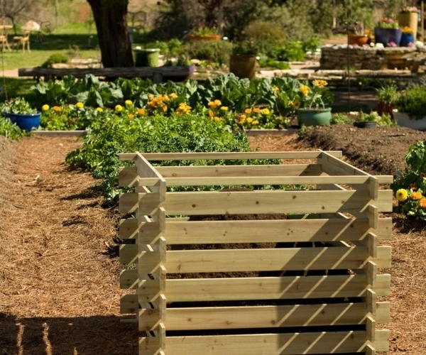 Kompost Haufen selber herstellen Garten Dünger