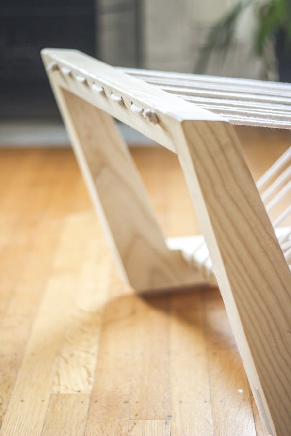 Lounge Stuhl-moderne Design-Lösung ähnelt Harfe und Webstuhl