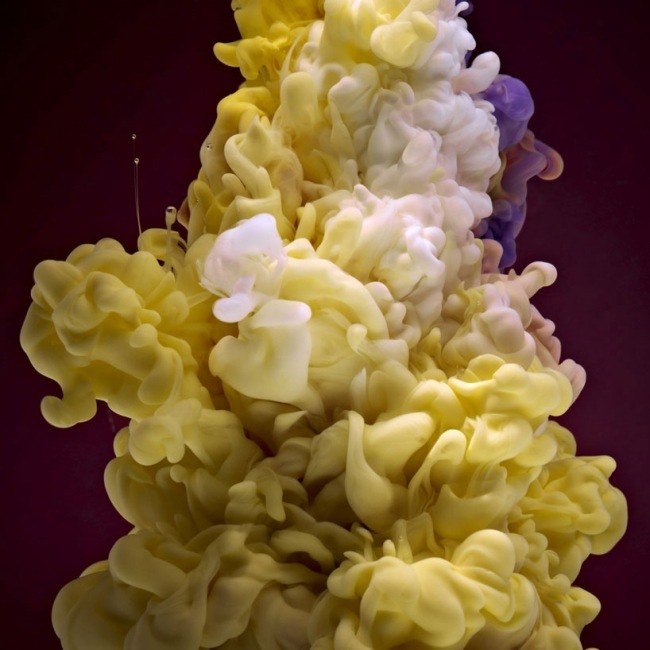 Mark Mawson fotografierte-Tinte Unterwasser-Acqueous Serie gelbe Explosion