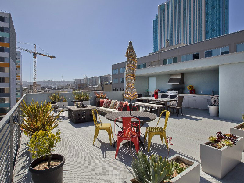 Penthouse-Loft-mit-dachterrasse-bereiche-geteilt-outdoor-küche