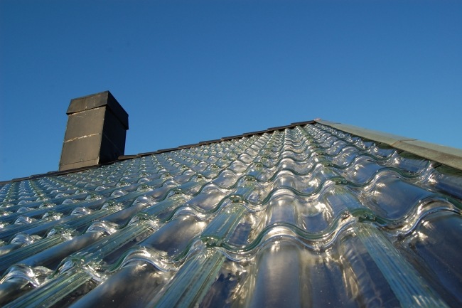 Solarstromanlage Leistung-1 kWp-intelligentes Dachsystem-Glasziegel Dachsteine