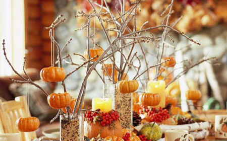 Tischdeko ideen Herbst Glasvasen-Weizen Zweige-befestigen Kürbisse-aufhängen