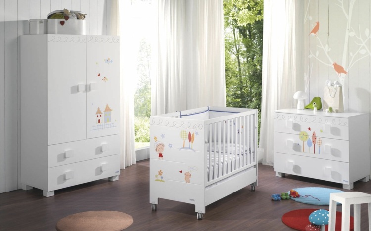 babyzimmer komplett gestalten duende-weiss-design-bilder-akzente-kommode-kleiderschrank