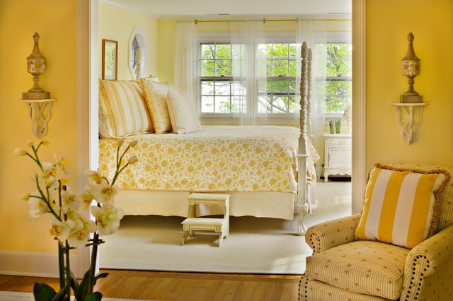 Schlafzimmer klassisch Wohnstil weißer Teppich