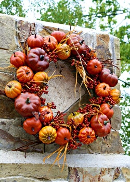 herbst-und-halloween-deko-kranz-mini-kürbisse-beeren