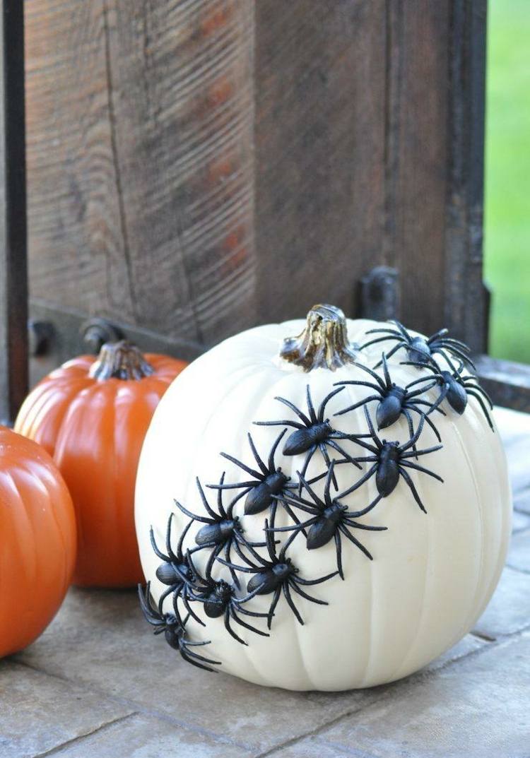 kürbis-deko für halloween spinnen idee gruselig basteln