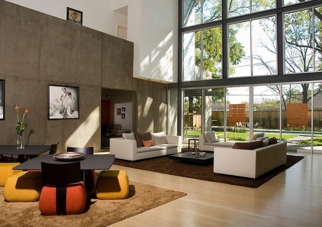 modernes-wohnzimmer raumhohe fenster design sofa gruppen