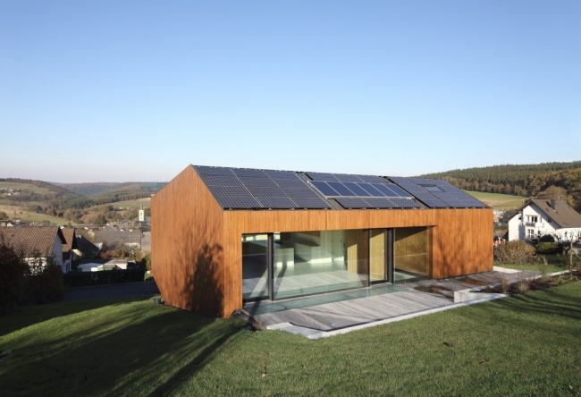 Außenfassade Eichenholz Zweistöckiges Energiesparhaus-Satteldach