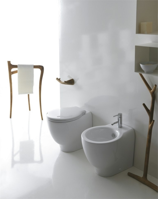 Badezimmer Winrichtung-Trends Toiletten Keramik-Sanitär rustikale-Akzente