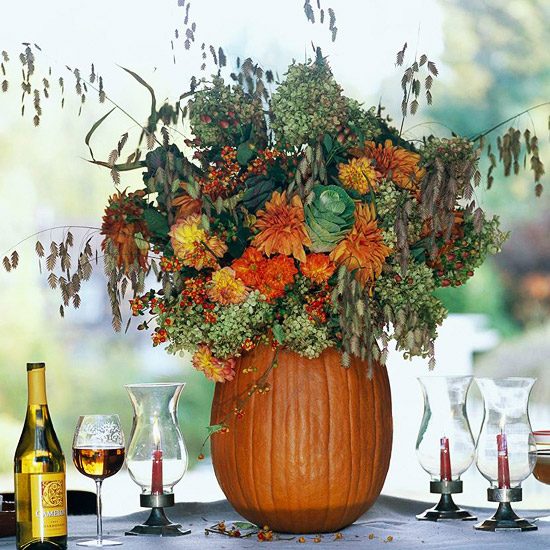 Blumenstrauß binden-ausgehöhlter Kürbis-Vase tischdekoration Herbst