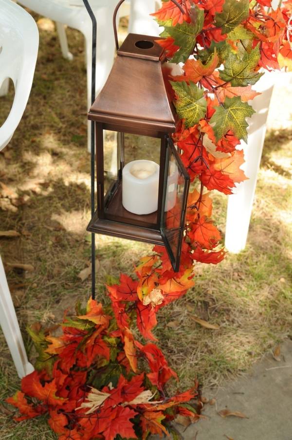 Gartendeko Ideen mit Laternen-Herbstlaub Windlichter Design