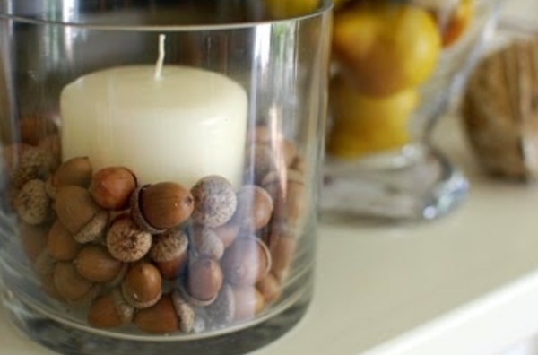 Herbstdekoration ideen schnell einfach-selber machen-Eicheln Kerzenhalter