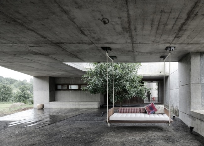 Hängesofa Betonhaus-Design Khopoli-Spasm Outdoor Sitzbereich