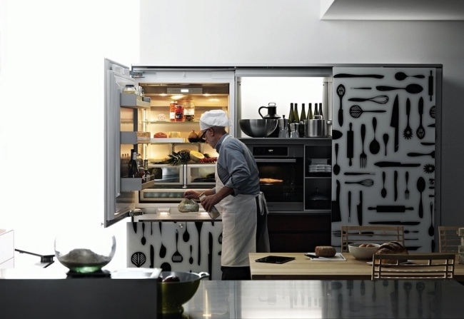 Küchen möbel Trends Ausstattung-Kühlschrank Utensilien-schwarz weiß-Muster Design
