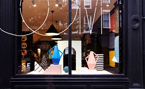 London Design Festival-2013Darkroom-boutique Schaufenster Vitrine Lambs-Conduit Street
