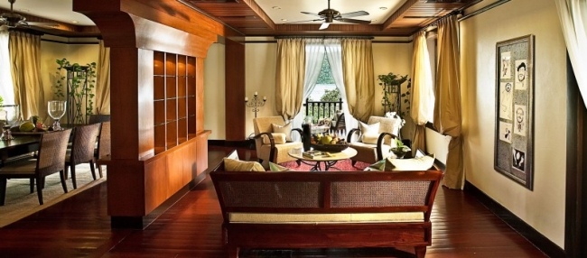 Suite Design geschmackvoll traditionelle Elemente-Sofa Speisezimmer Vorhänge