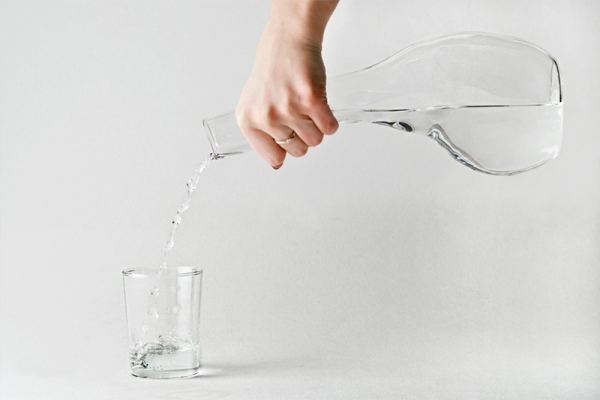 Transparente Glaskaraffe-für Wasser Andreas-Trenker Design