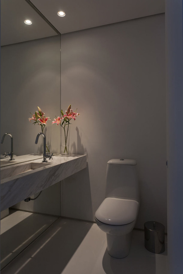 badezimmer marmor weißes designer apartment von leandro garcia
