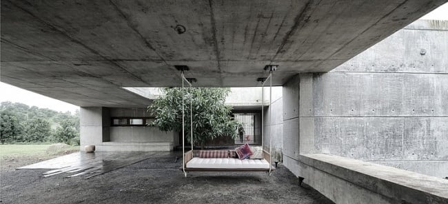 bedecktes erdgeschoss wohnhaus stein mit moderner architektur