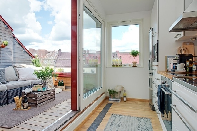 dachwohnung balkon küche skandinavischer wohnstil