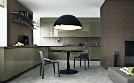 design-küche-L-form-hochglanz-dunkles-holz-kombination-essbereich-schwarz