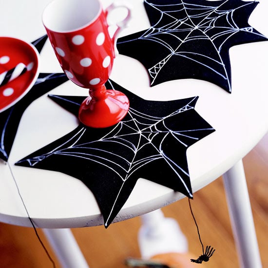 haus zu halloween dekorieren glas untersetzer spinnwebe