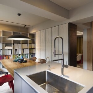 kücheninsel-spülbecken-office-interieur-moderner-wohnung
