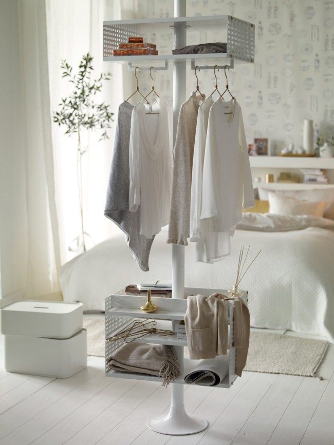schlafzimmer skandinavischen weiß gold kleiderständer minimalistisch