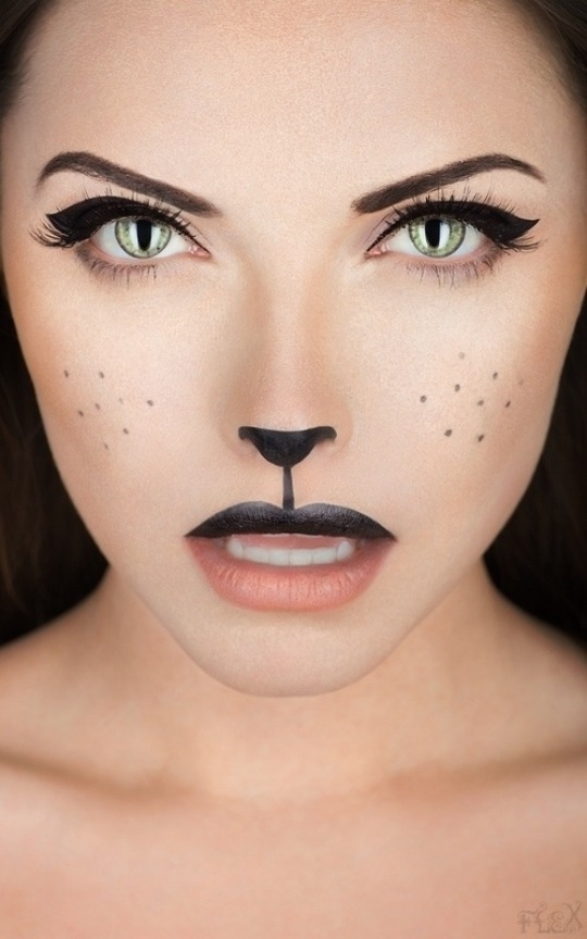 schnelles makeup halloween frau schwarze katze
