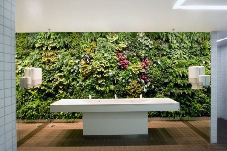 vertikalen-Garten-Badezimmer-Wand-bepflanzen-Ideen