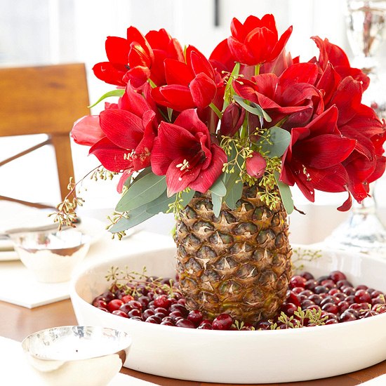 Amaryllis rote Blumen Strauß-Arrangement Ananas-Weihnachten dekoration