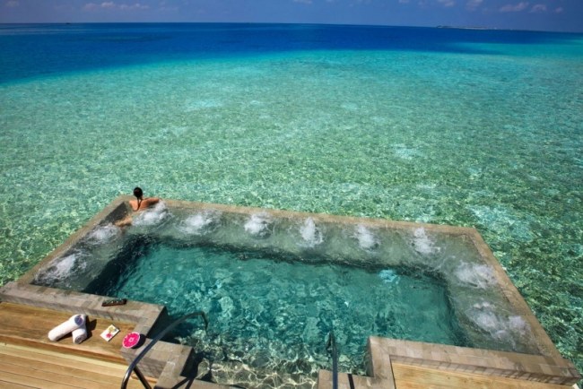 Ferien Resort Velassaru privatinsel-Malediven infinity Pool