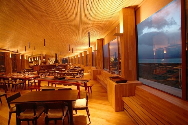 holz deckengestaltung Hotel-Restaurant traumhafte Blicke-Naturpark Torres-del Paine