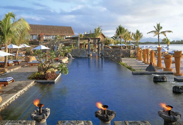 Idyllische Hotelpools-Mauritius Oberoi Ozeanblick