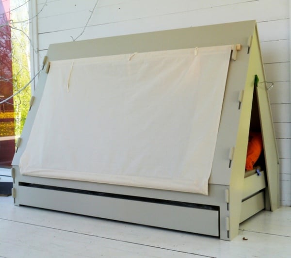 Kinderbett ausziehbar Zeltdach Idee Stauraum