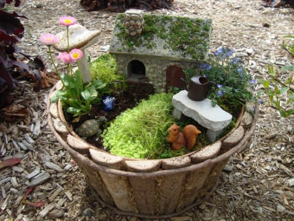 Mini Garten selber basteln idee häuschen behälter