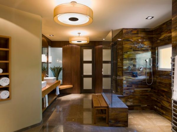 Badeinrichtung Trends Beleuchtung Hängeleuchten Glasduschkabine Bodenfliesen Holzoptik Design Regal eingebaut
