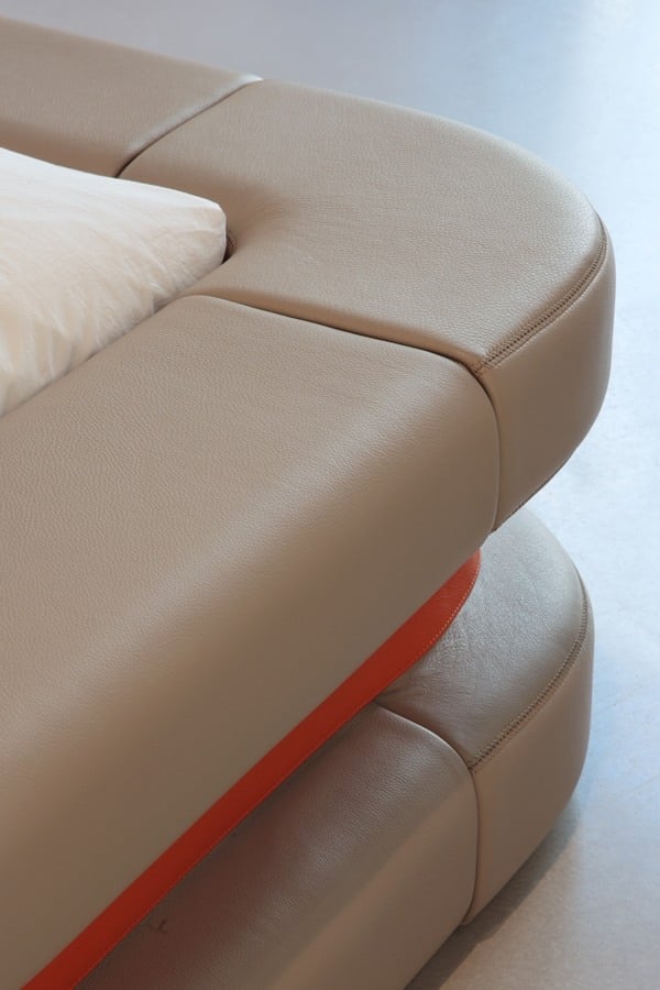 Modernes Bett Matratze auf dem Boden-Lederbezogen runde Kante
