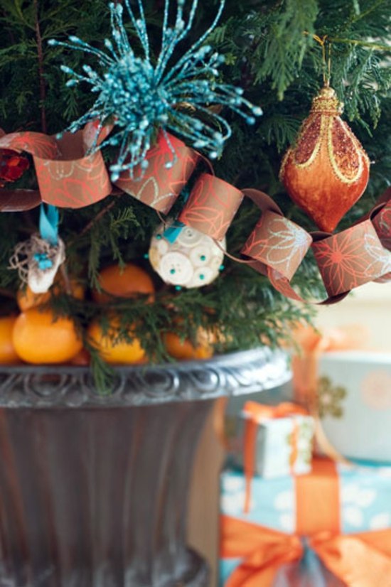 Weihnachtsbaum Orangen dekorieren Naturmaterialien Blumentopf