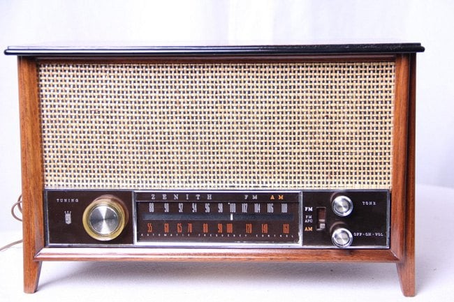 Radioapparate Rundfunk-Mid Century-Design retro hauch marken