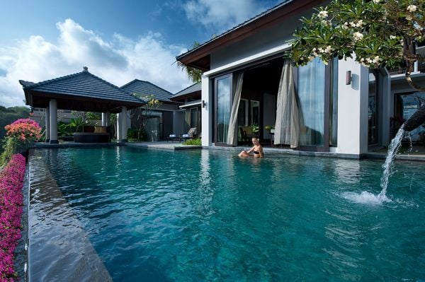 Top Hotel Pools Bali Resort Luxus Infinity-Pool Banyan-Tree Ungasan