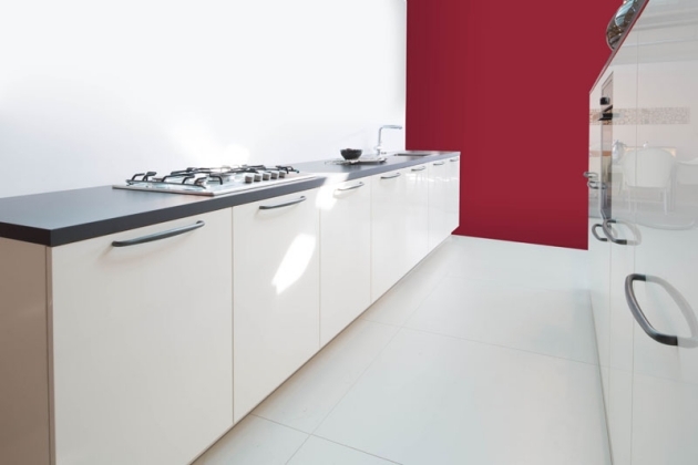 Rotpunkt puristische Küche Design Weiß-Glanz Oberfläche lack finish
