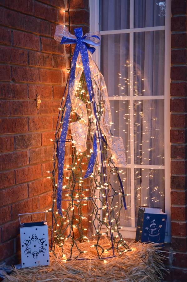 Weihnachtsbeleuchtung LED Lichterketten haus eingang blaue schleife
