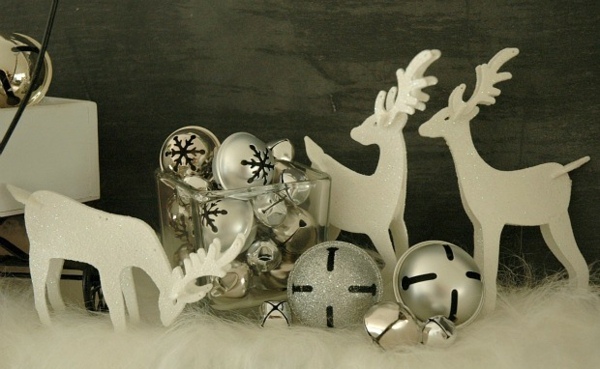 Rudolf Rentier Figuren silberne Glocken