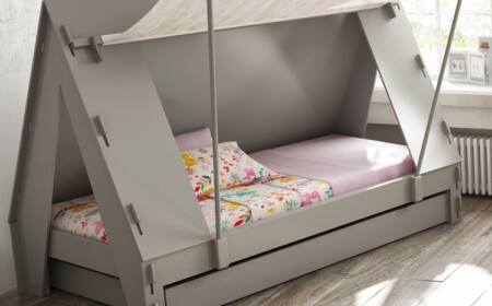 Kinderbett mit Zeltdach