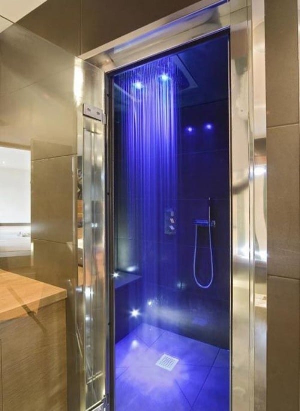 badezimmer gestaltung glaswand design  originell beleuchtung dekoelemente
