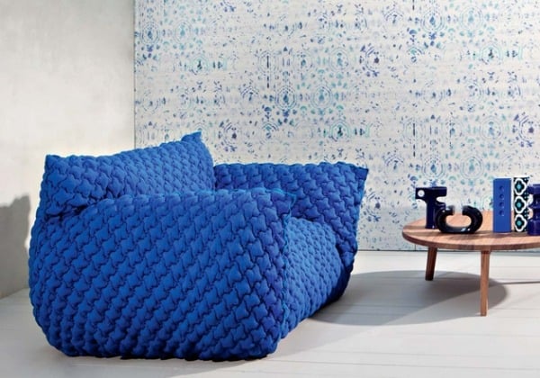 blau kräftig sofa design trendig schlicht bequem einrichtung