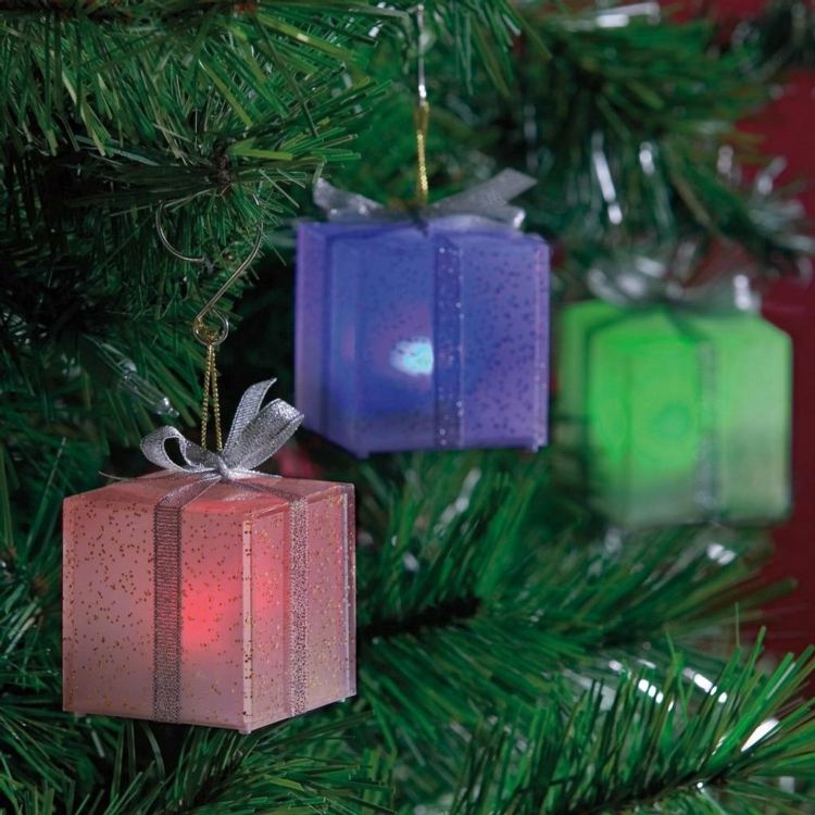 deko für den weihnachtsbaum geschenk led licht rot blau gruen